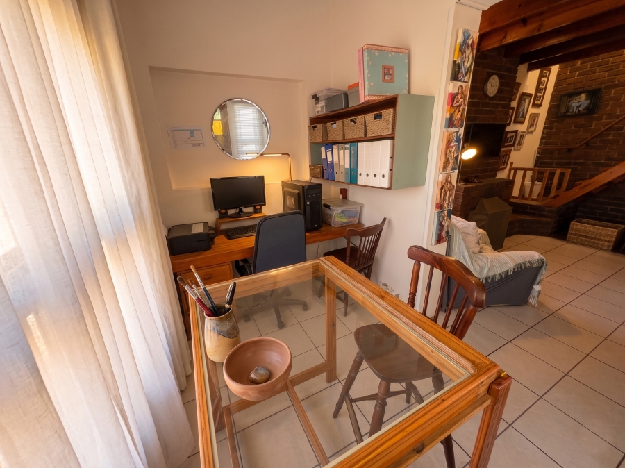 5 Bedroom Property for Sale in Quigney Eastern Cape